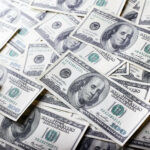 Kurs dolara do złotówki (USD/PLN) dzisiaj, 9 lutego 2026: 3.5527 zł. Co się dzieje z dolarem?