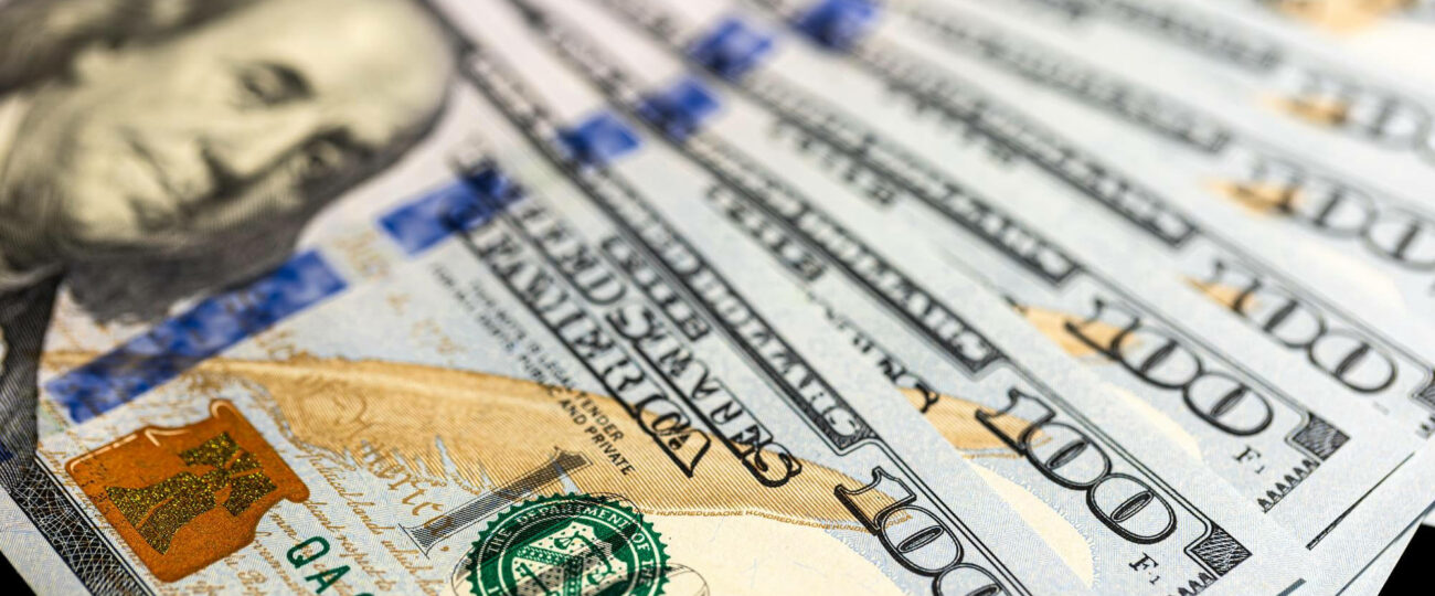 Kurs dolara do złotówki (USD/PLN) dzisiaj (10.02.2026) – zielona wyspa dla złotego