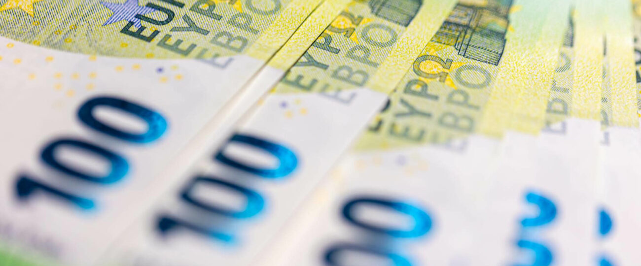 Kurs euro do złotówki (EUR/PLN) dzisiaj (12.02.2026). Ile kosztuje euro i jaki jest trend?