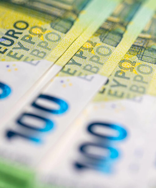 Kurs euro do złotówki (EUR/PLN) dzisiaj (25.03.2026). Ile kosztuje euro i jaki jest trend?